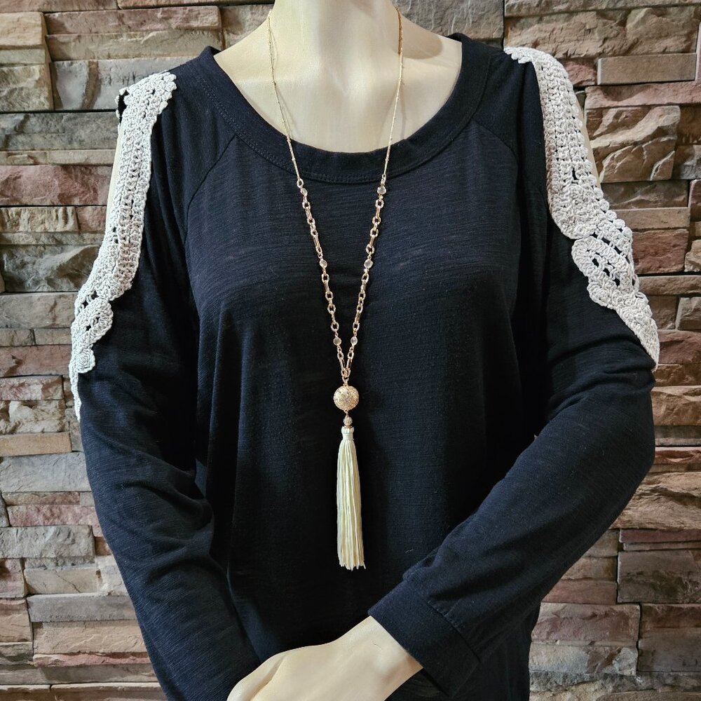 Black cut out long sleeves top